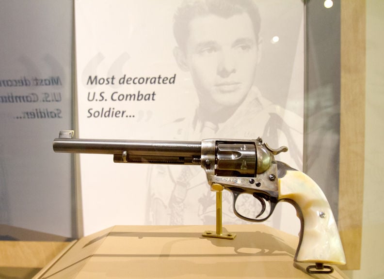 Audie Murphy’s gun displayed at Center Local News