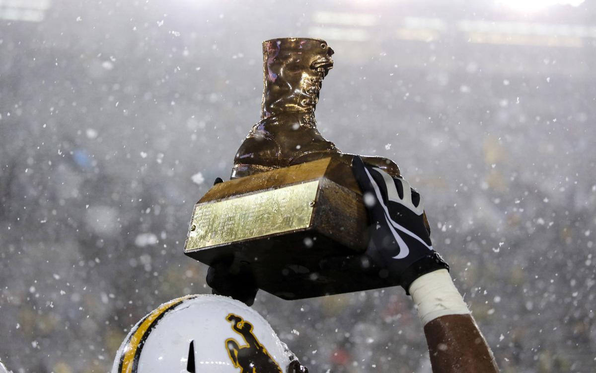 Battle In Snow Key Win For Uw Sports Codyenterprise Com