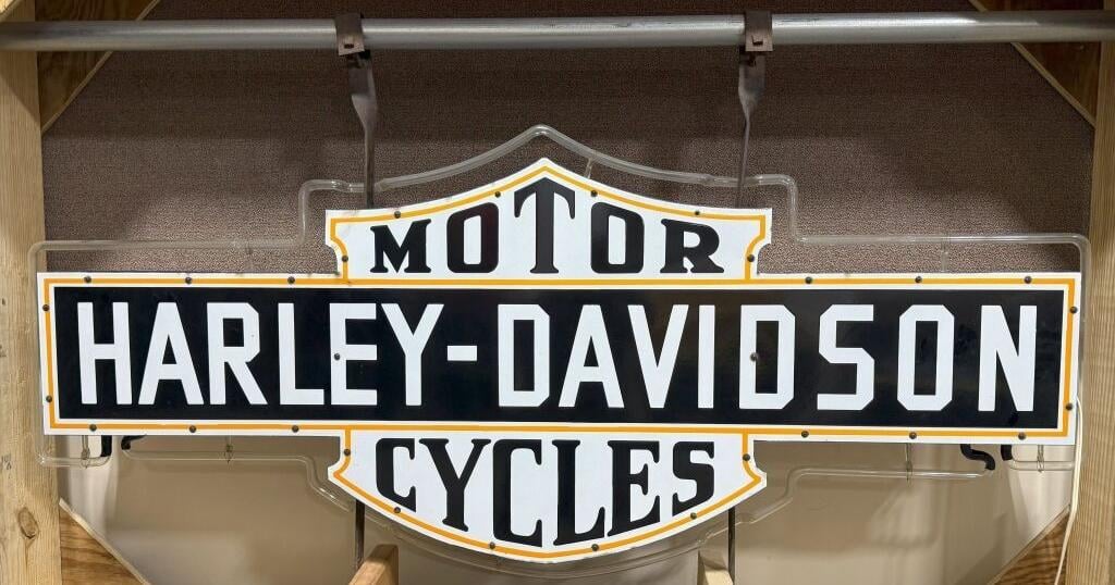 Bikes roared, neon soared and collectors scored at Milestone’s $1.1M auction of antique advertising and motorcycles