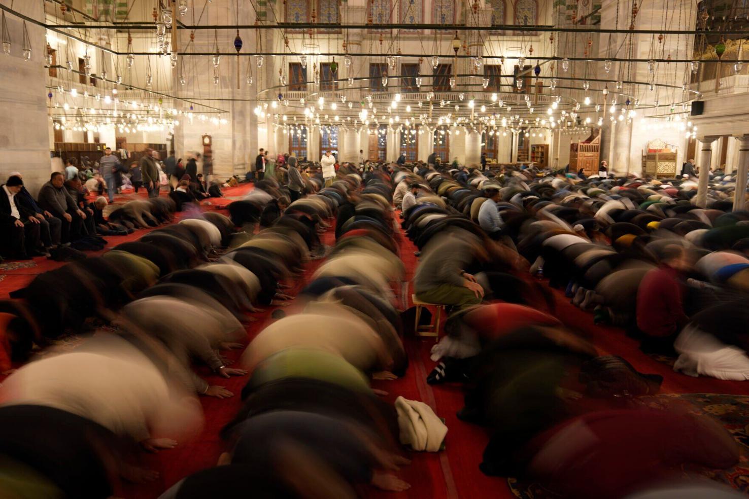 Muslims around world observe holy month of Ramadan