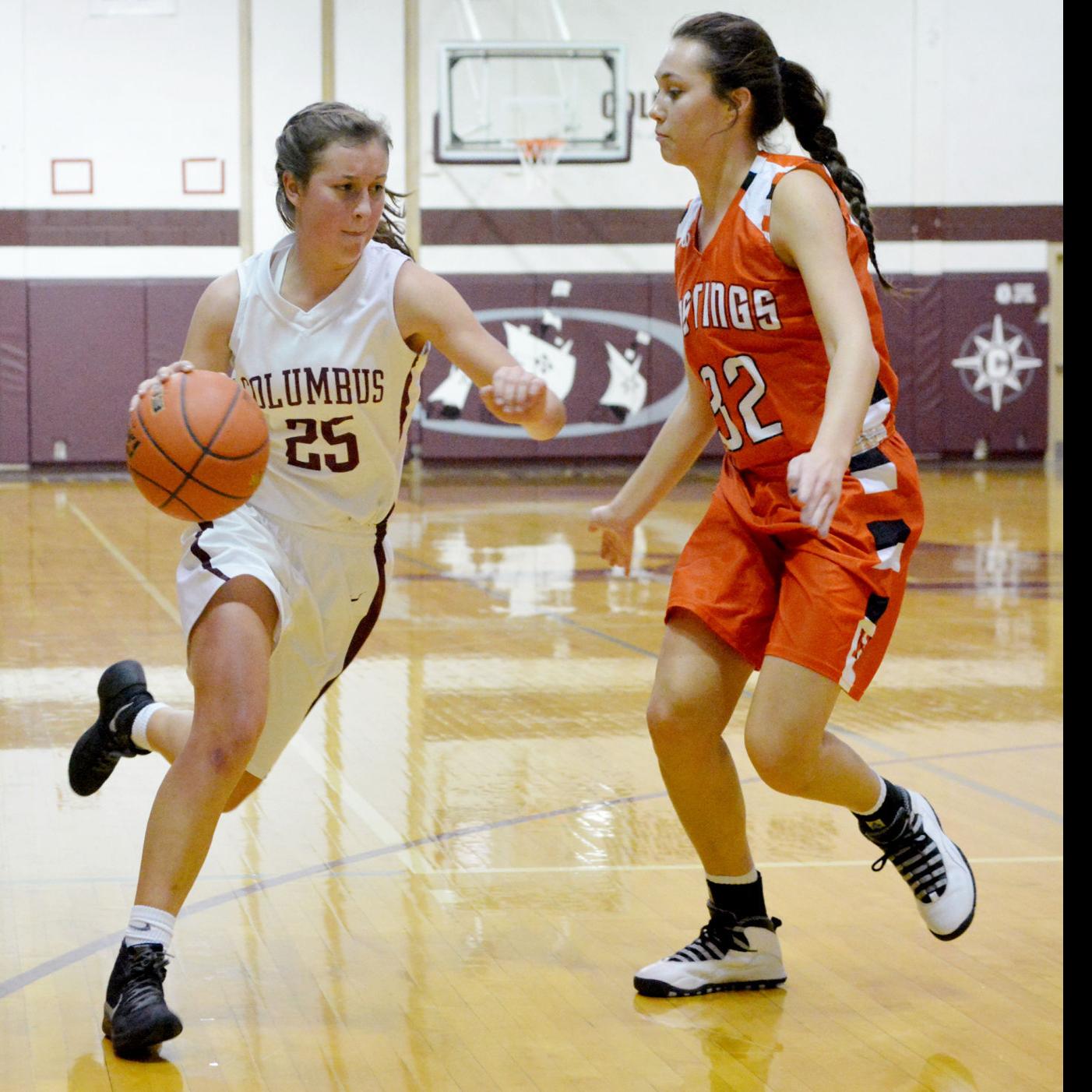 Discoverers Go Toe To Toe With Aurora Basketball