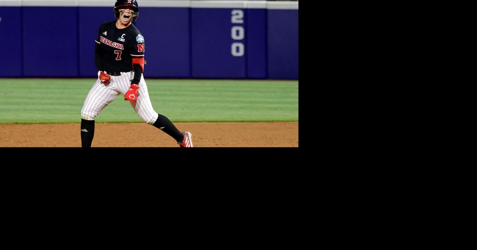 Nebraska softball walks off Arkansas in WCWS extra-inning thriller
