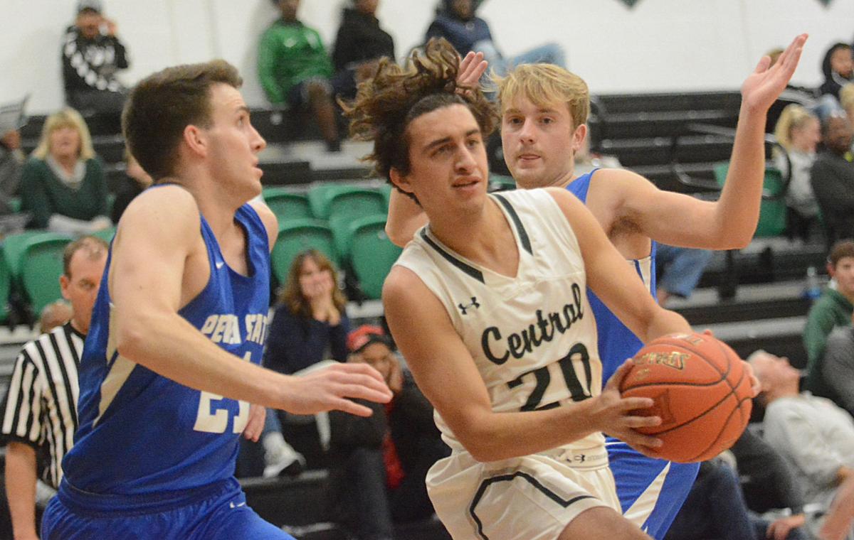 Raider men drop two on road trip