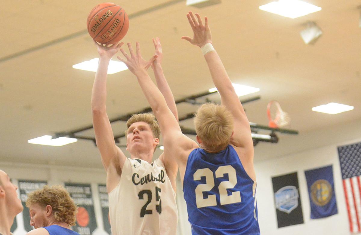 Frustrating Finish For Raider Men In Win Over Peru State Basketball Columbustelegram Com