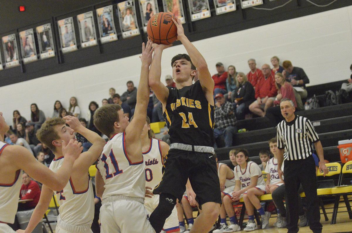 Huskies Win Holiday Tournament Sports Columbustelegram Com