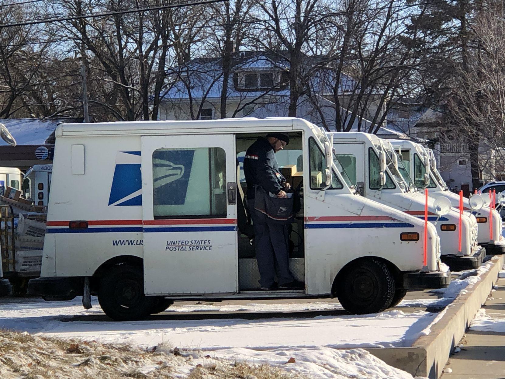 You Ve Got Mail Local Postal Workers Talk Package Delivery During