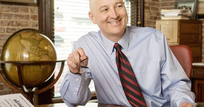 Ricketts begins building governorship