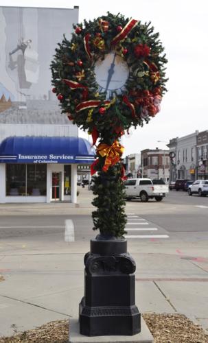 Columbus Ne Downtown Christmas Stroll 2022 While Christmas Stroll Is Out, Downtown Still Full Of Spirit This Holiday  Season | Local | Columbustelegram.com