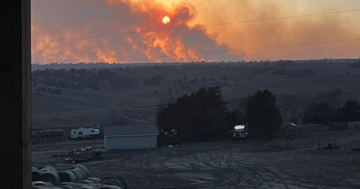 One home destroyed, another damaged, but 72% of Betty's Way Fire contained in rural Lincoln, Custer counties - Vimarsana News