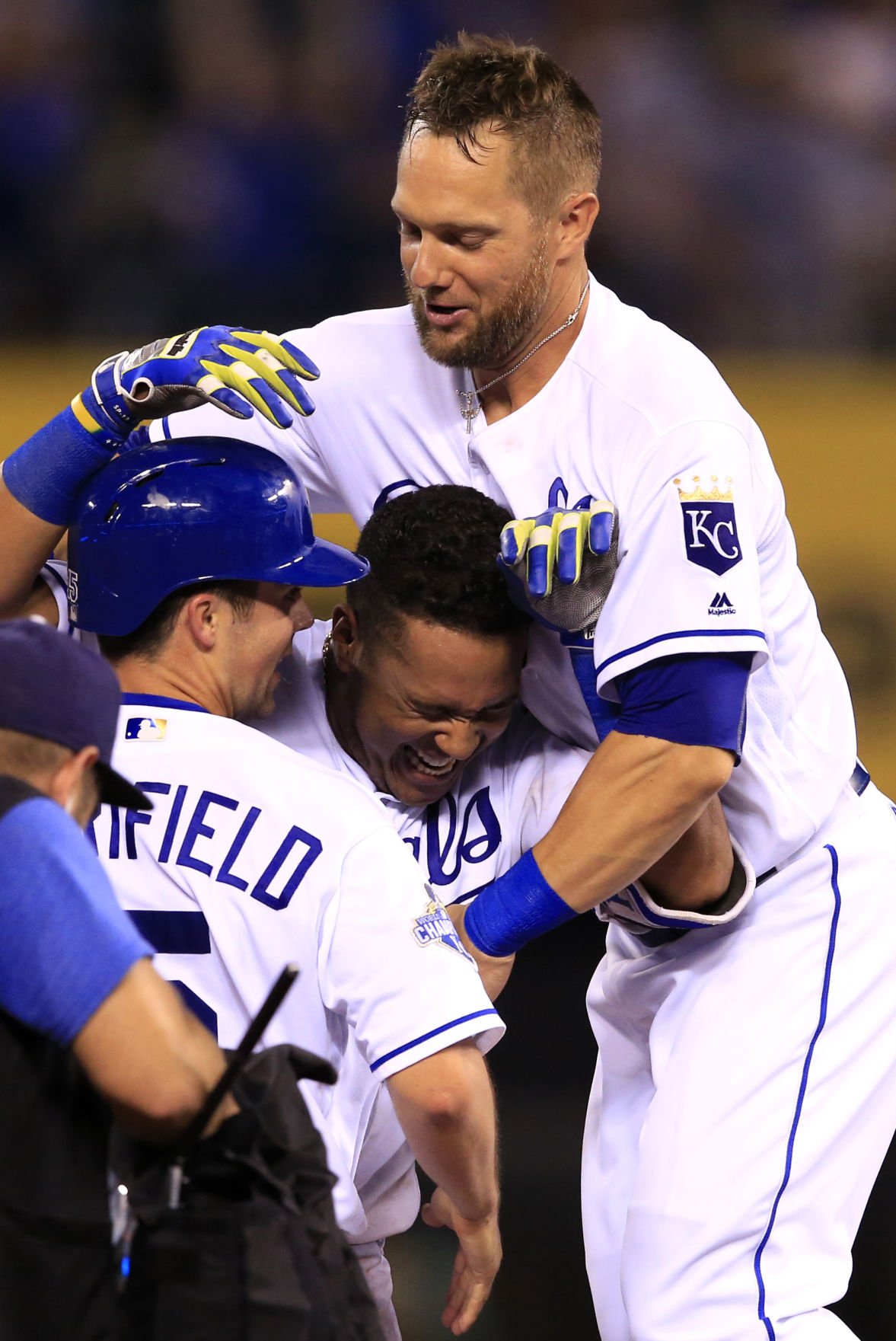 Why Dayton Moore believed it was important that Alex Gordon stayed