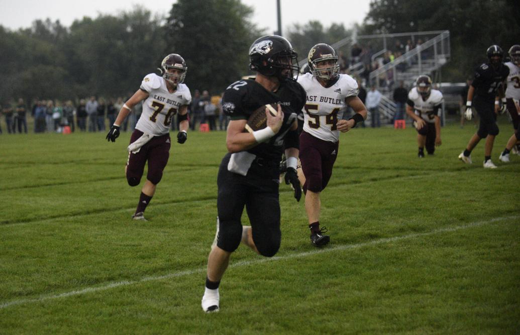 HowellsDodge upsets Ainsworth, Clarkson/Leigh falls at St. Pat's