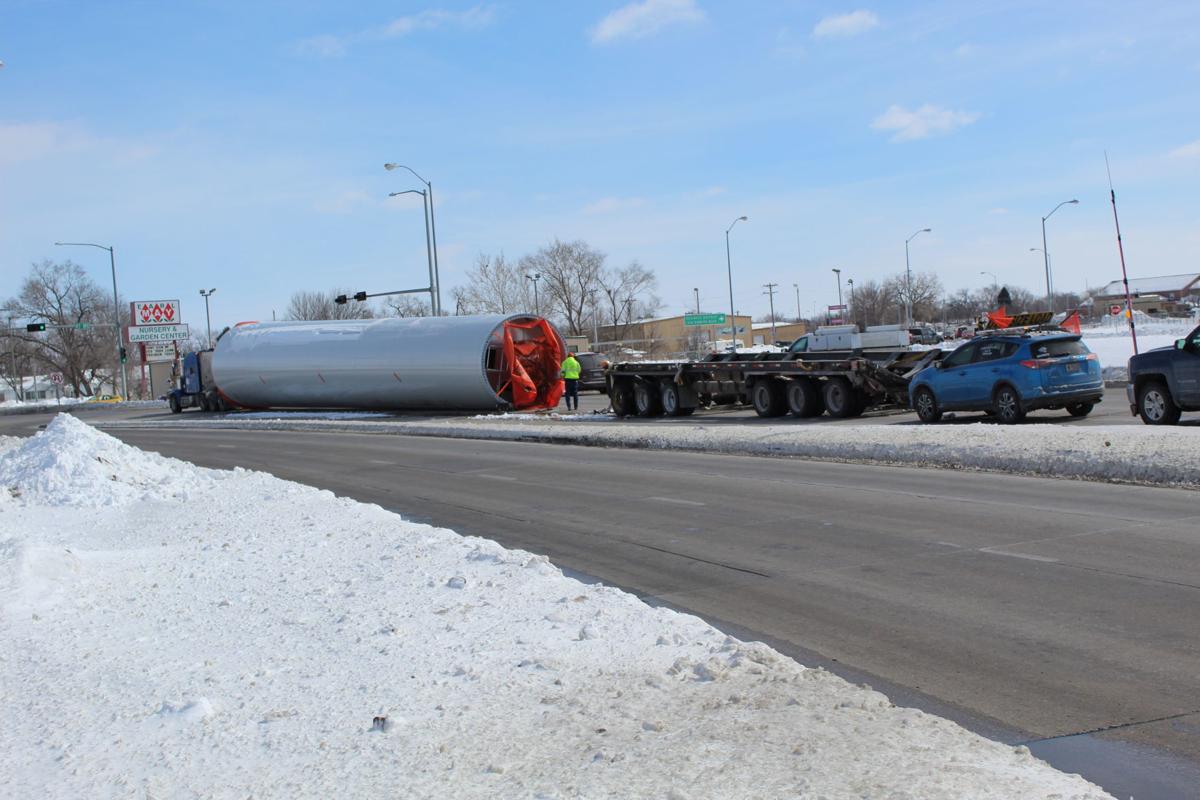 Wind Turbine Falls Off Truck Along Howard Boulevard Local A Wind Turbine On Wednesday Fell Off Of Semi Truck In Traffic While Traveling Near Howard Boulevard