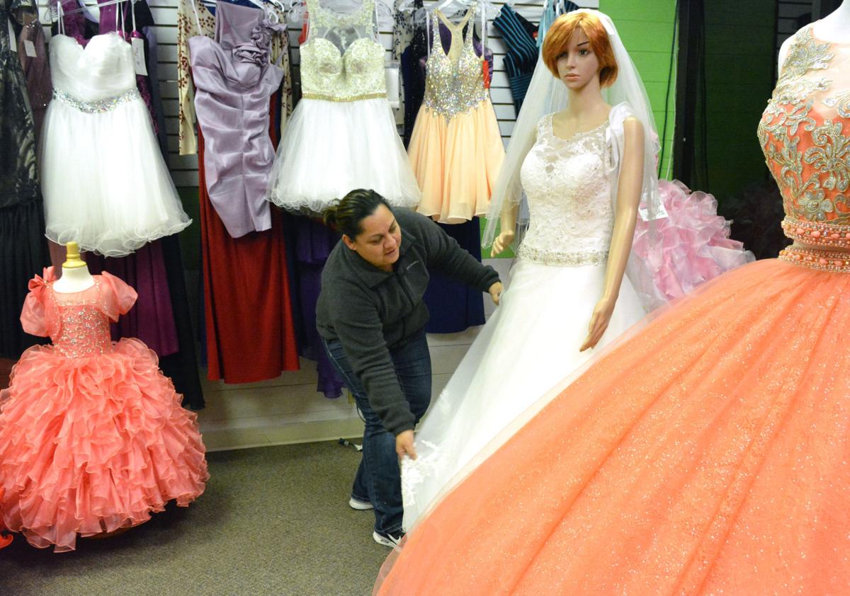 Bridal Fair Prepares S For Day Local Columbustelegram Bridal Fair