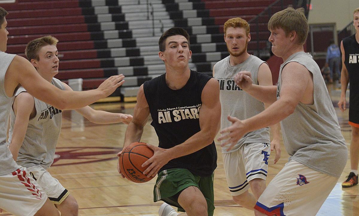 Ccc All Star Game Entertains Fans Basketball Columbustelegram Com