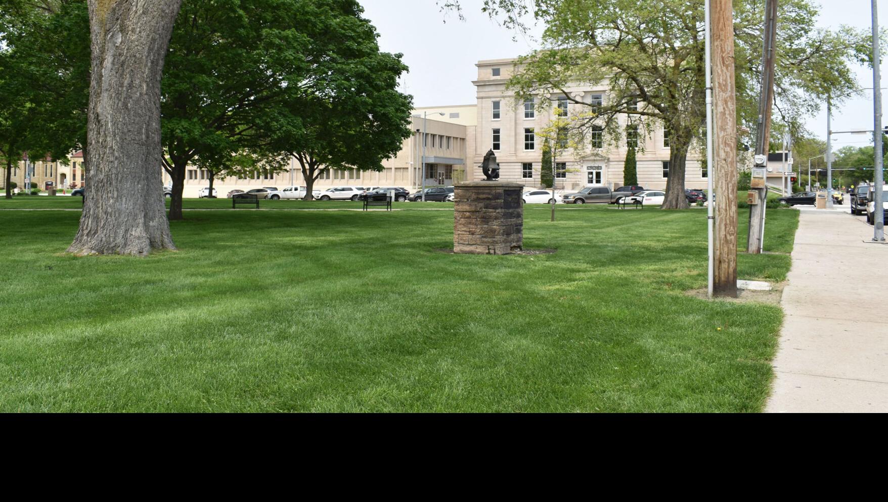 Decades later, Dorothy Lynch still a Nebraska favorite