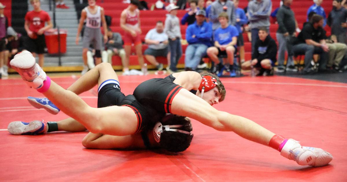 Kendall Schindler, Jace Rerucha win gold at David City Invite