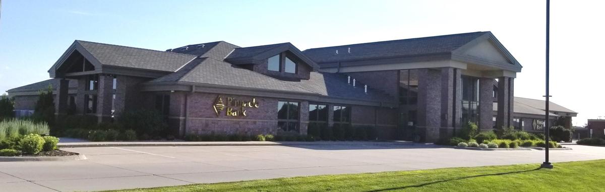 Pinnacle Bank Committed To Stellar Customer Service Local