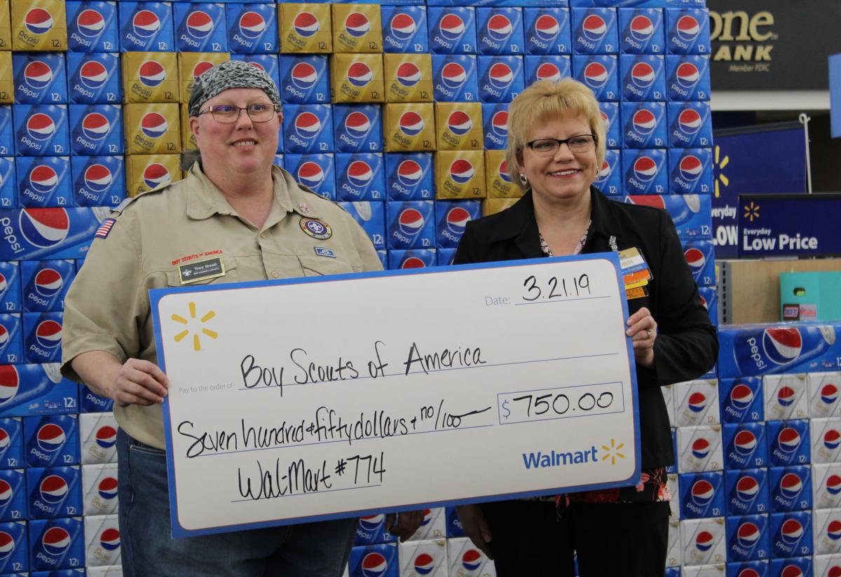 Columbus Walmart Celebrates Remodel Local Columbustelegram Com