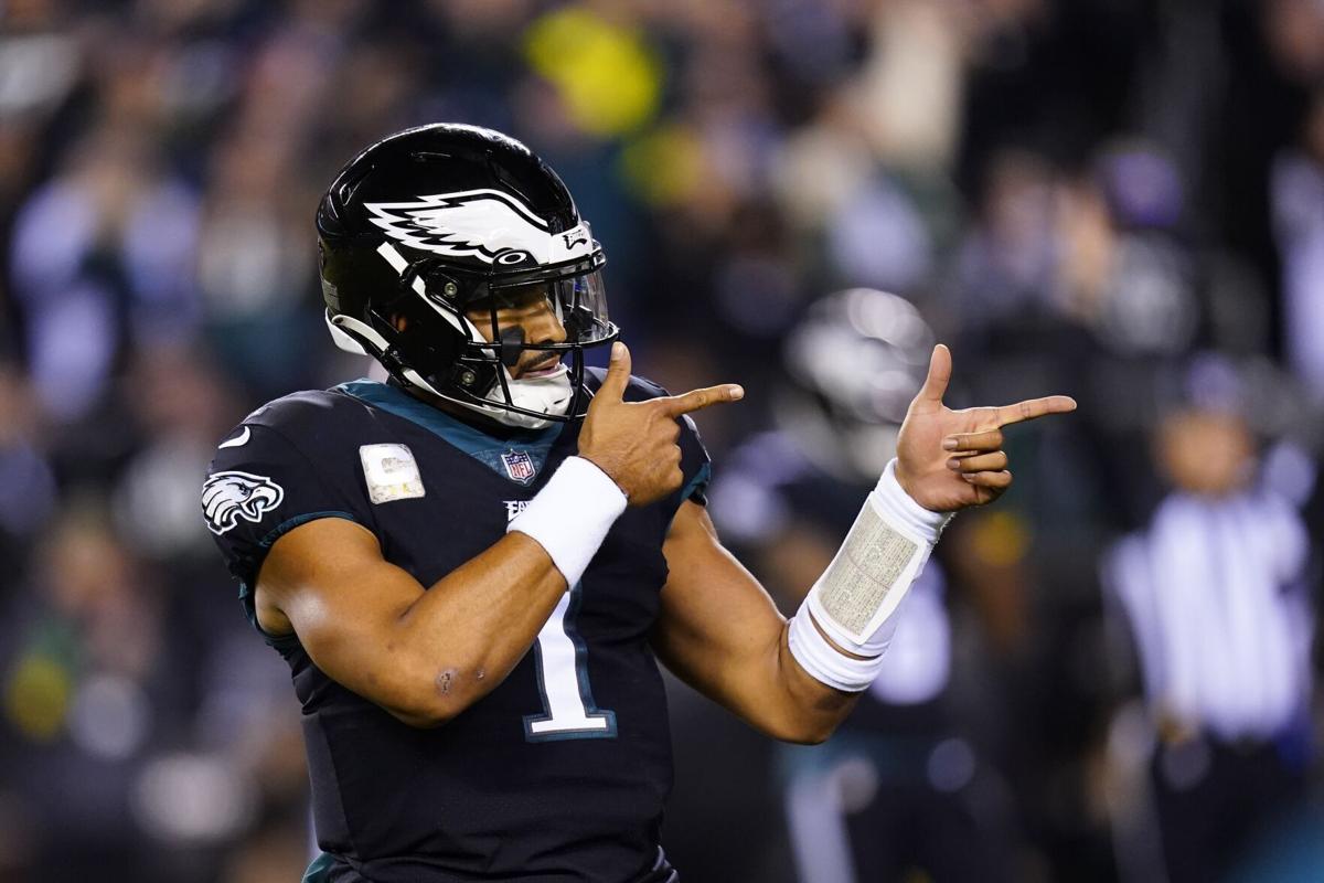 Drafting Jalen Hurts was right call for undefeated Eagles