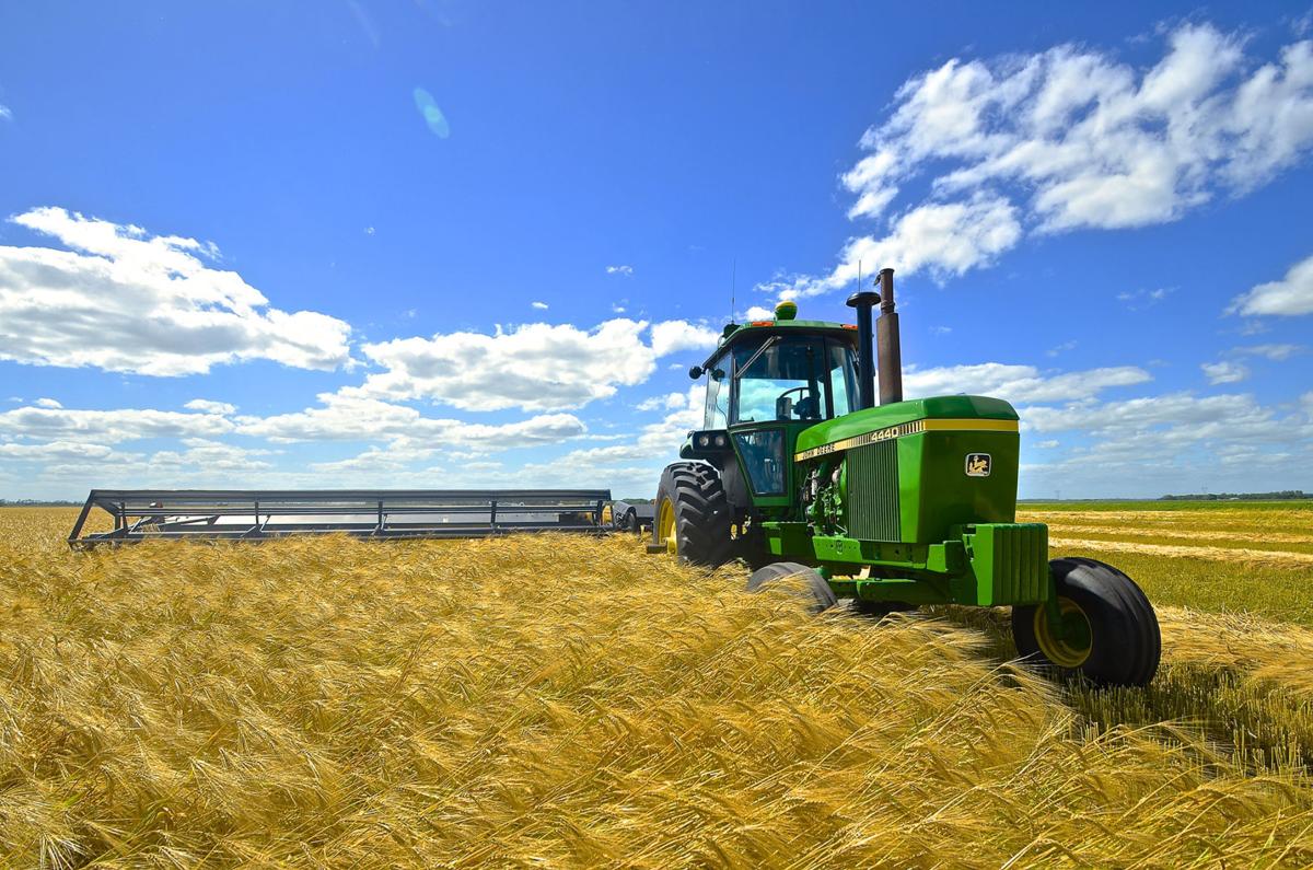 BIZ-FARM-TECH-TRACTORS-DMT