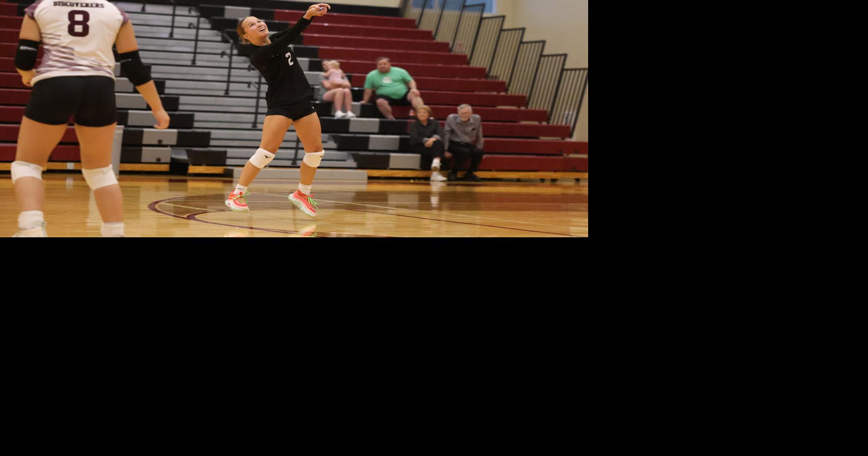 Columbus volleyball gets first home game, drops matchup against Kearney