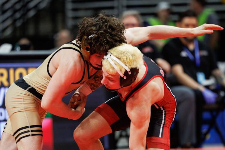 022126-owh-spo-boyswrestling-nf-11.JPG