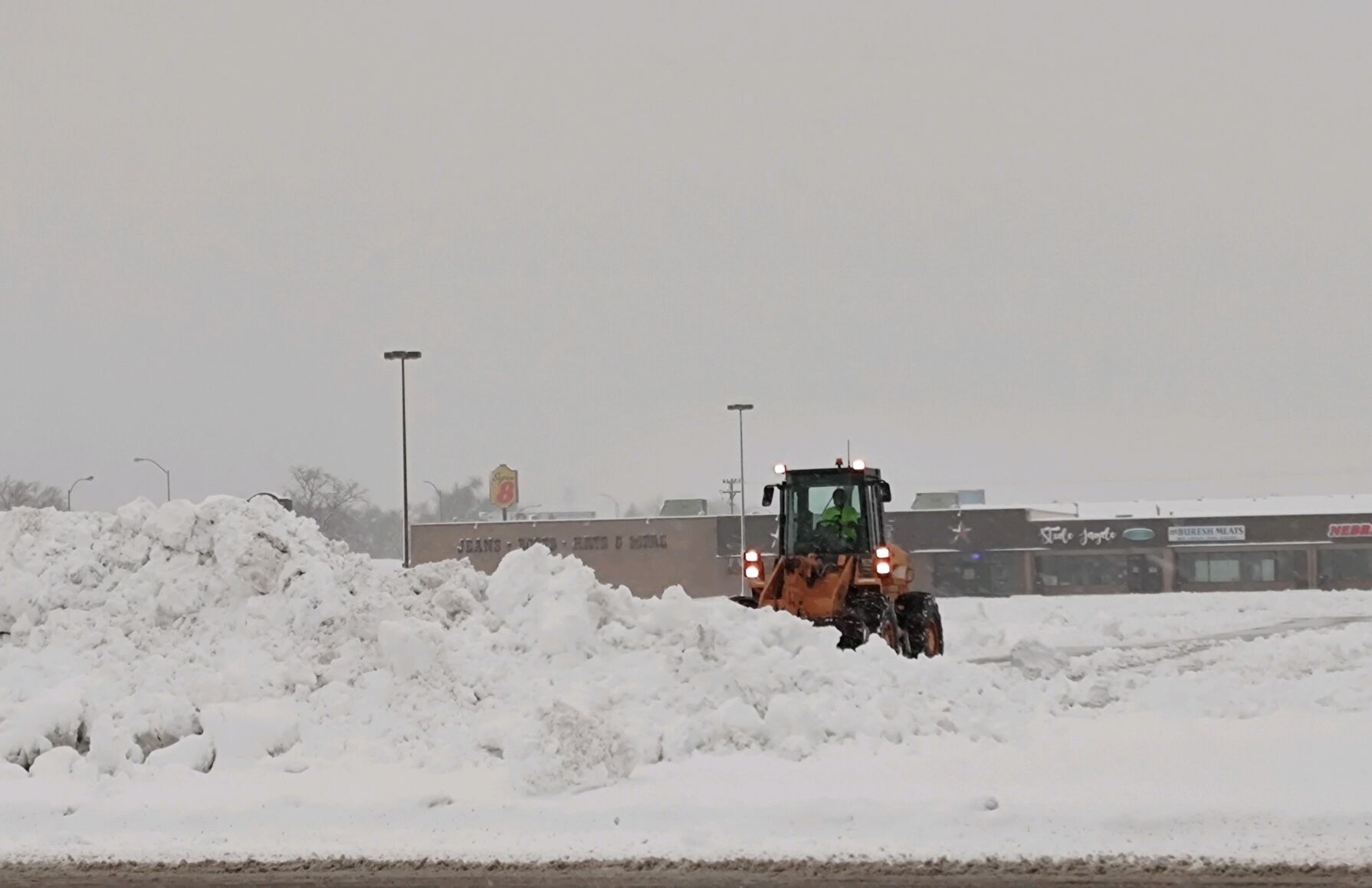 Snow Expected Into Jan. 9 With 45 Mph Wind Possible