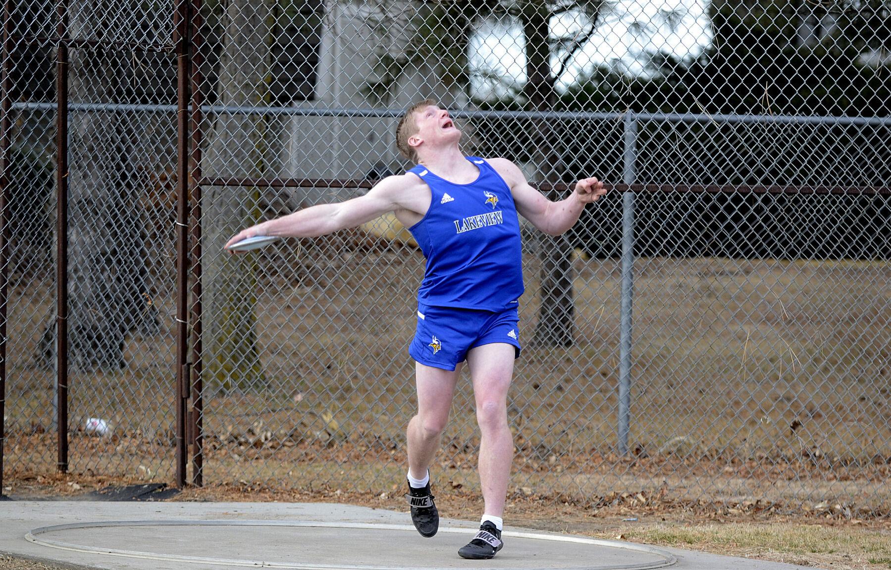 Vikings track and field gain experience in dual vs. Schuyler