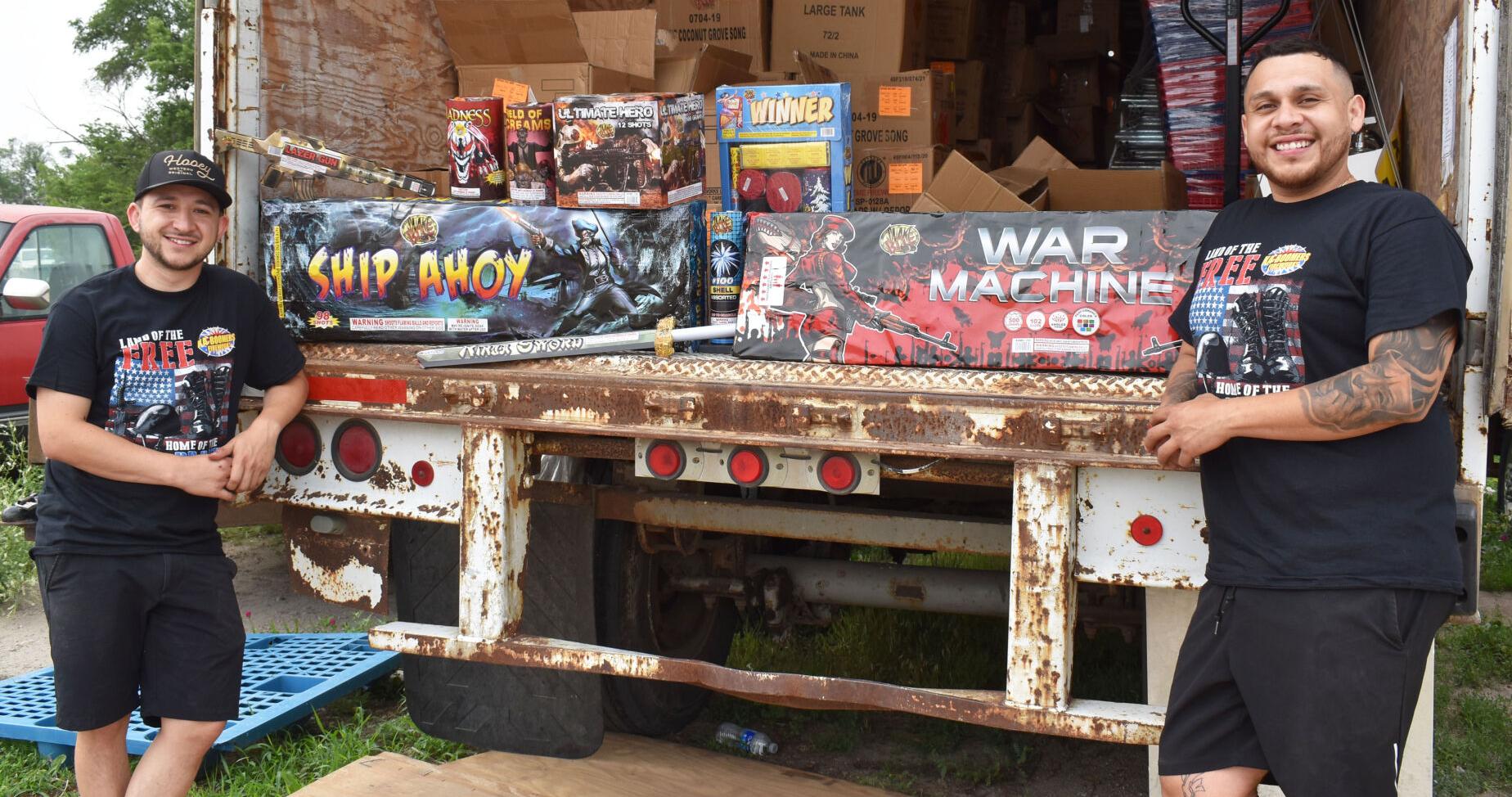 Local men take over Ka-Boomers Fireworks tent at Bill's Tire Outlet - Vimarsana News