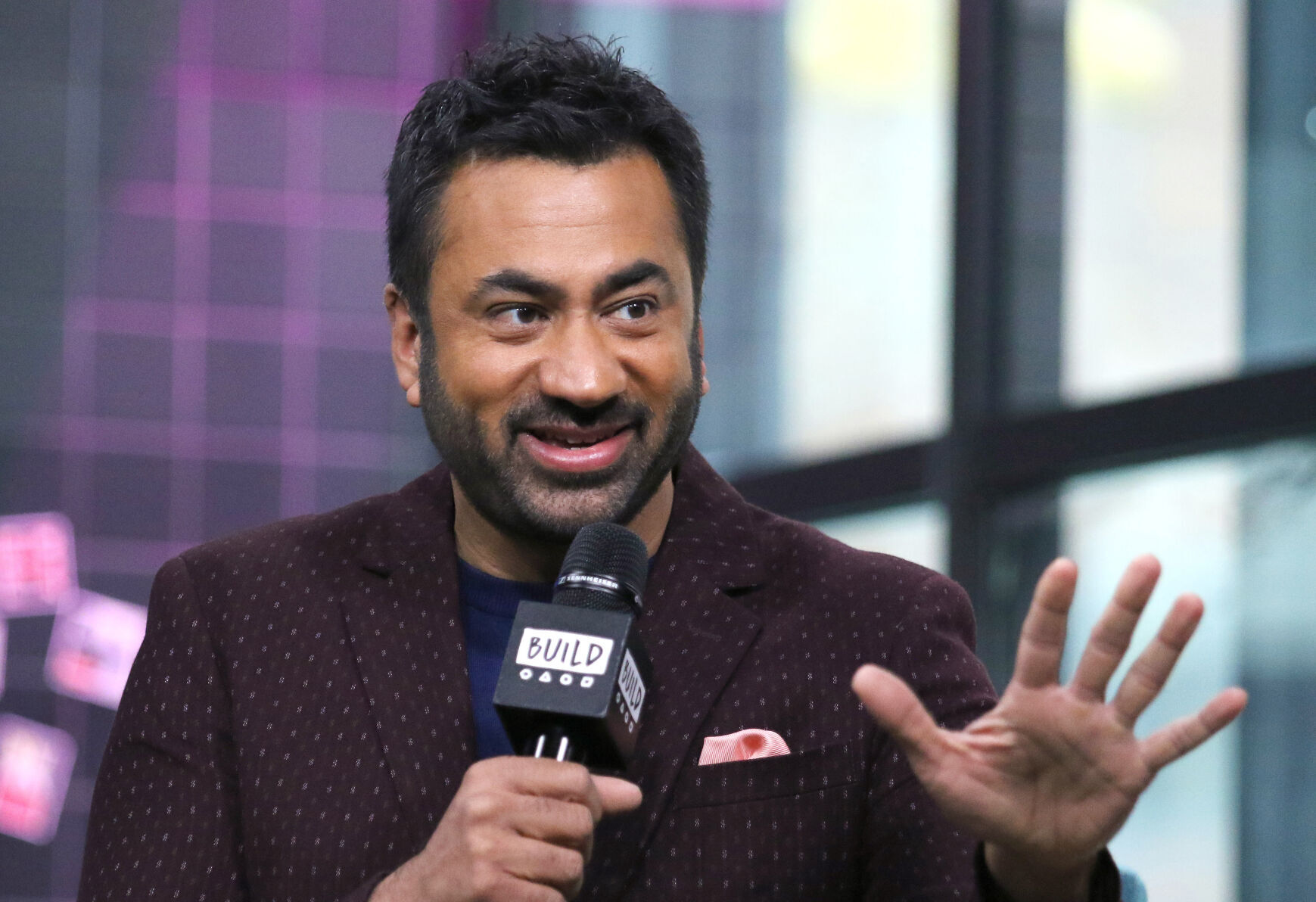 Next photo of Kal Penn