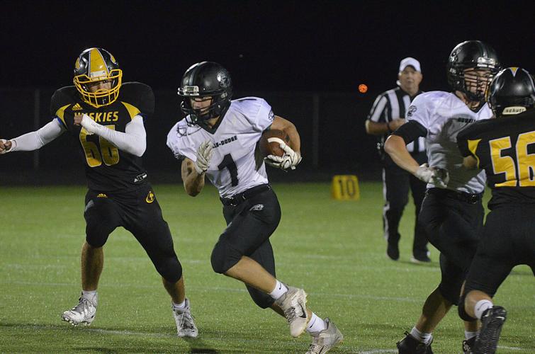 Clarkson/Leigh, HowellsDodge football earn wins at home