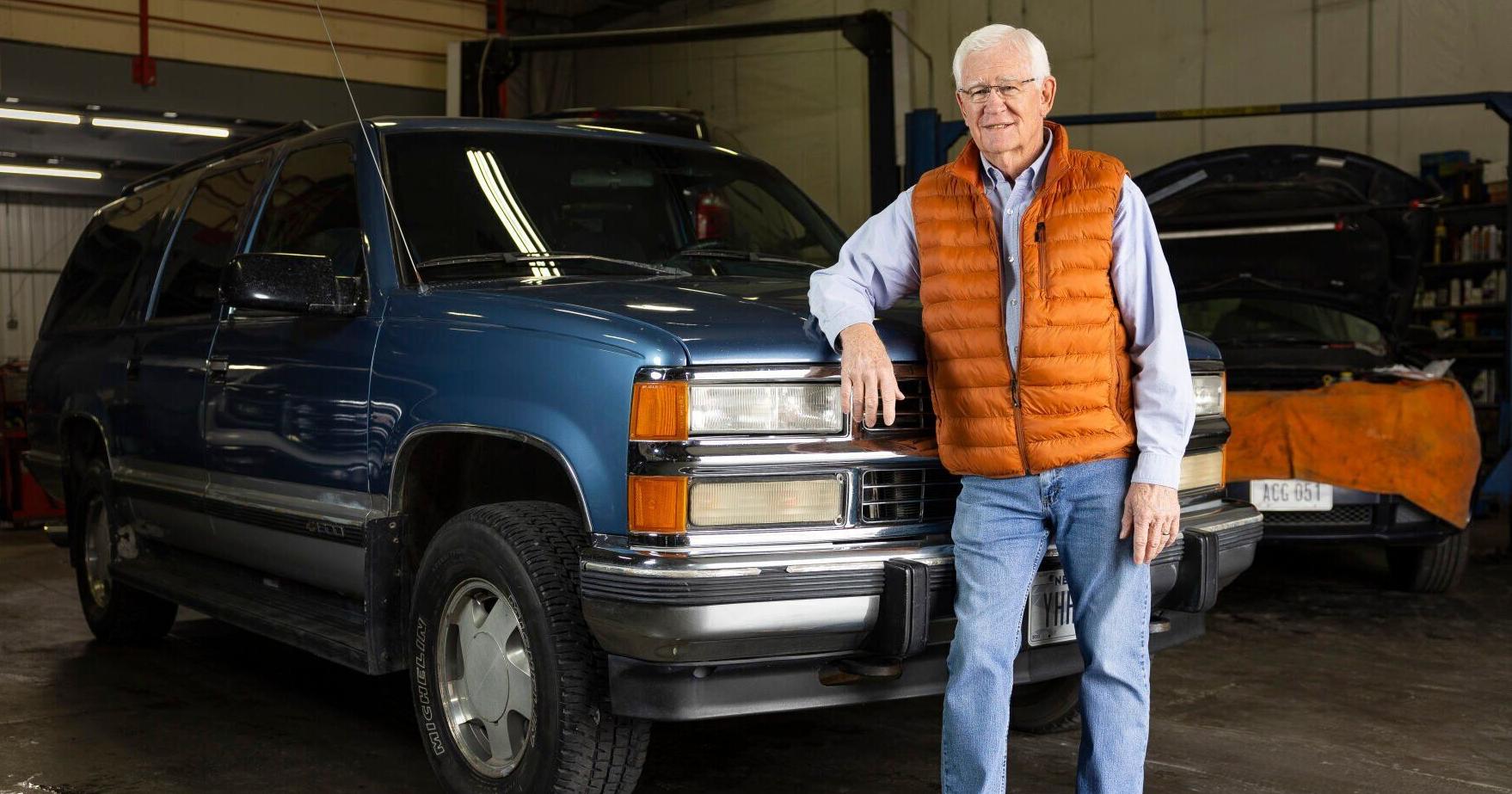 Lincoln man drives 1994 Chevy Suburban over 1M miles - Vimarsana News