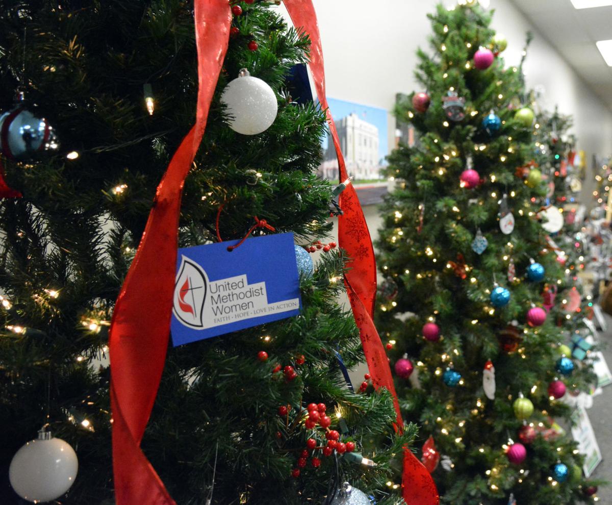 these artificial christmas trees dont require much maintenance but if you bought the real thing there are some tips to follow - How Much Is A Real Christmas Tree these artificial christmas trees dont require much maintenance but if you bought the real thing there are some tips to follow - How Much Is A Real Christmas Tree