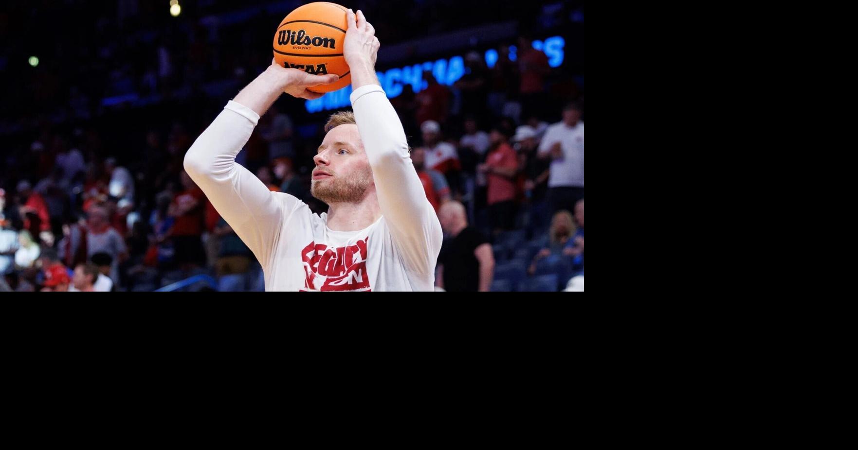 Live updates: Nebraska, Vanderbilt trade thrilling blows to open second half