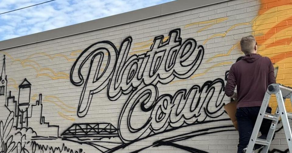 New mural on Columbus Area Convention and Visitors Bureau building celebrates Platte County