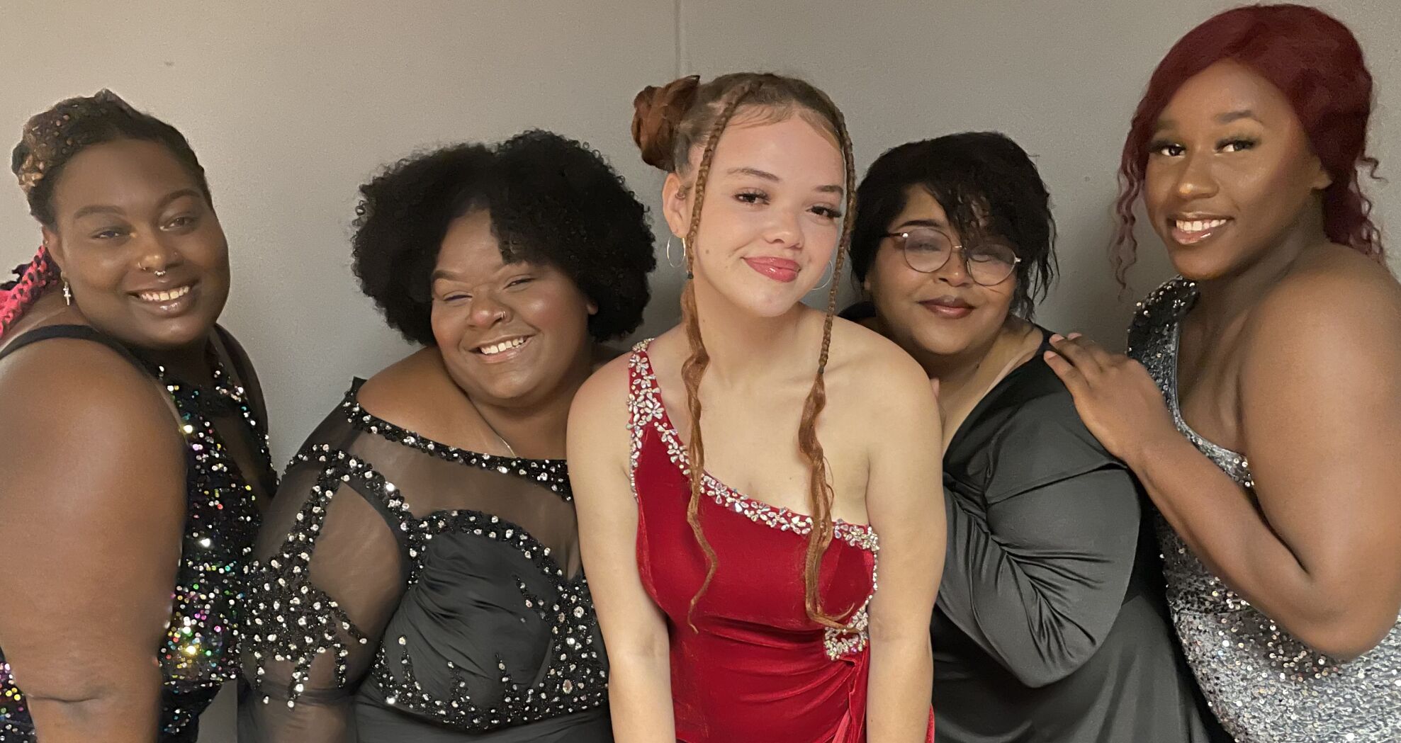 Popular show returns to Beef House Dinner Theatre Local News