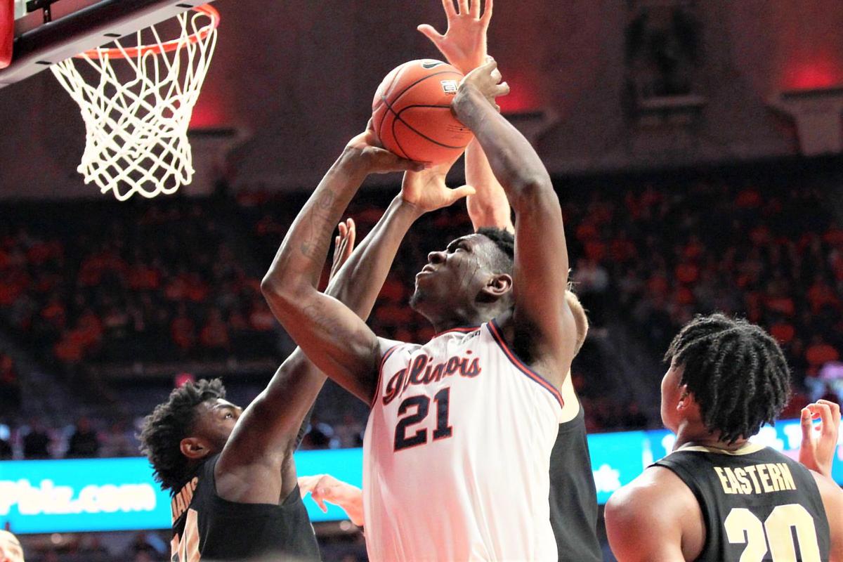 Alan Griffin Leads Illinois Past Purdue Sports Commercial News Com