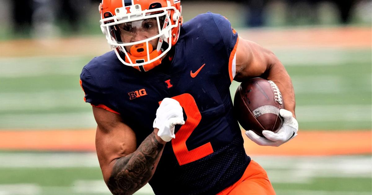 COLLEGE FOOTBALL: Illinois rewarded with bowl game against Mississippi ...