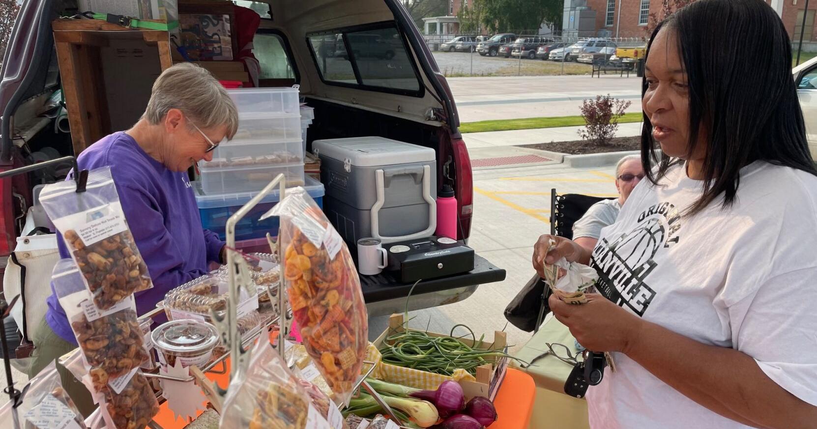 Farmers' market back downtown Thursdays - Vimarsana News