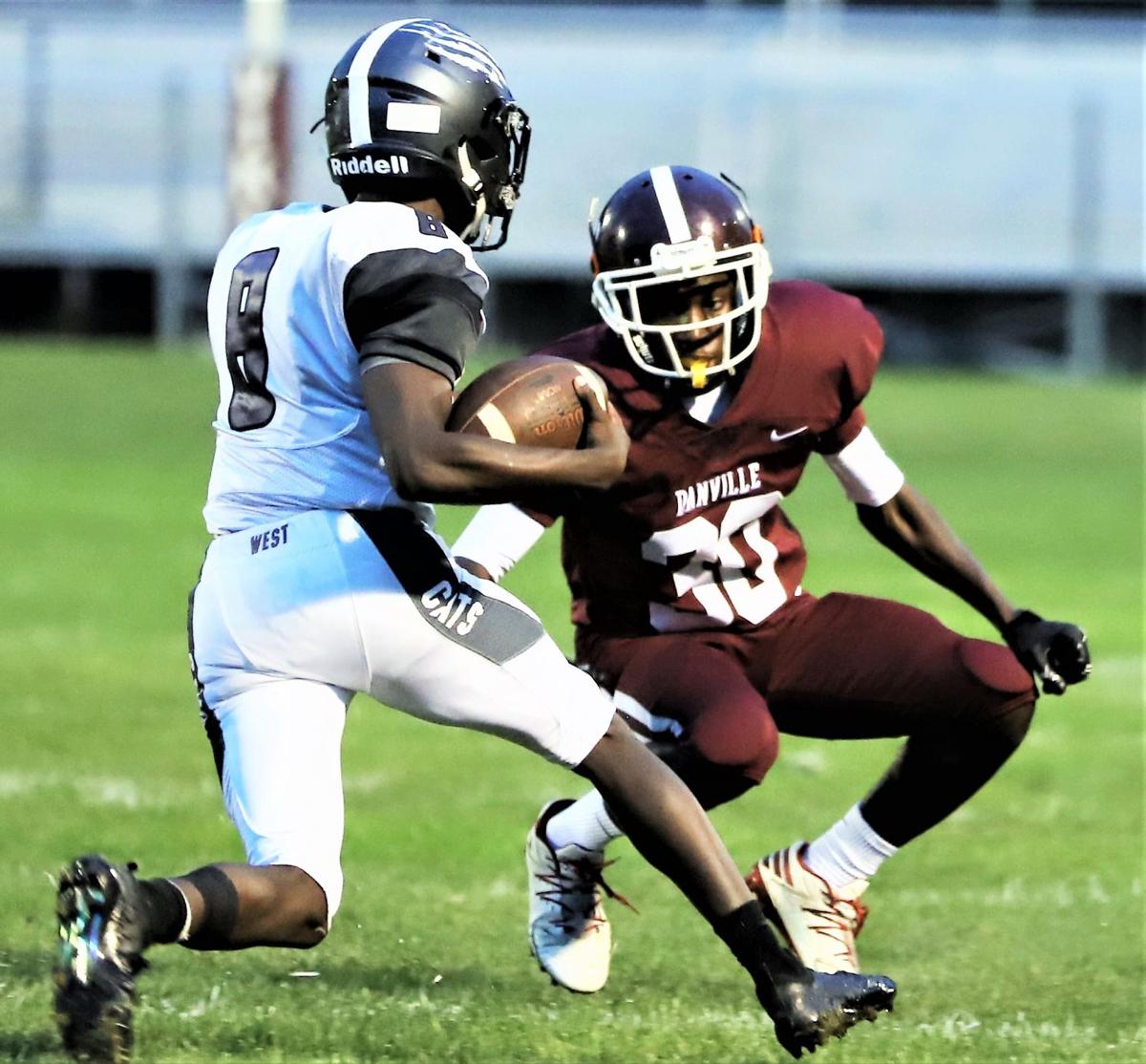 Danville S Eric Turner Makes The Most Out Of Playing Quarterback