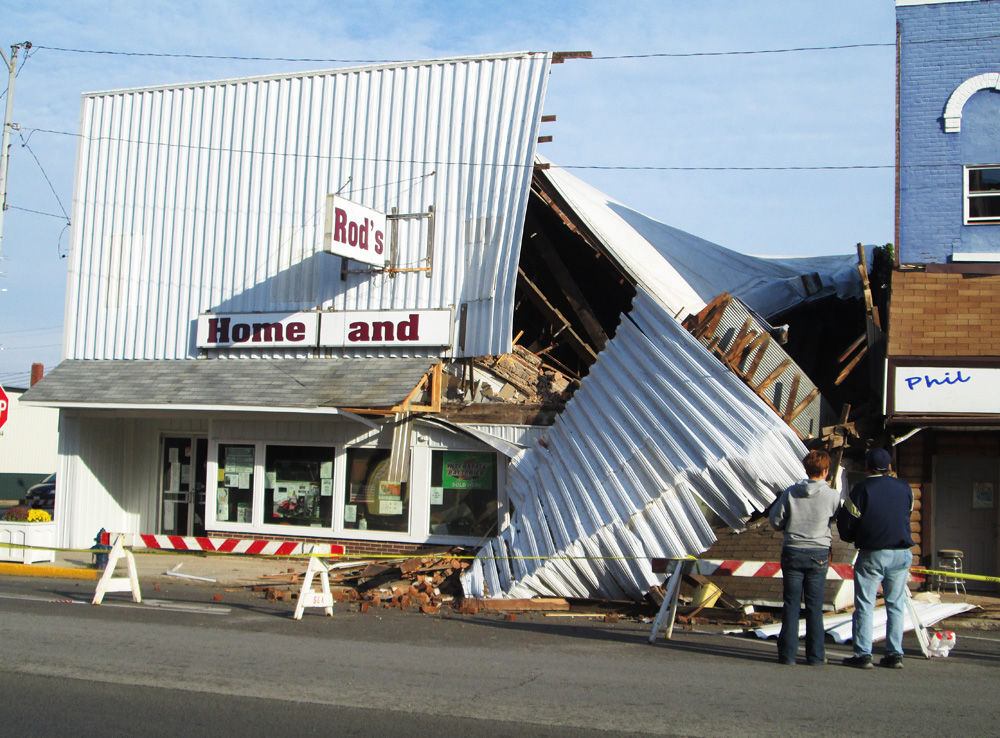 Building collapses in Hoopeston News