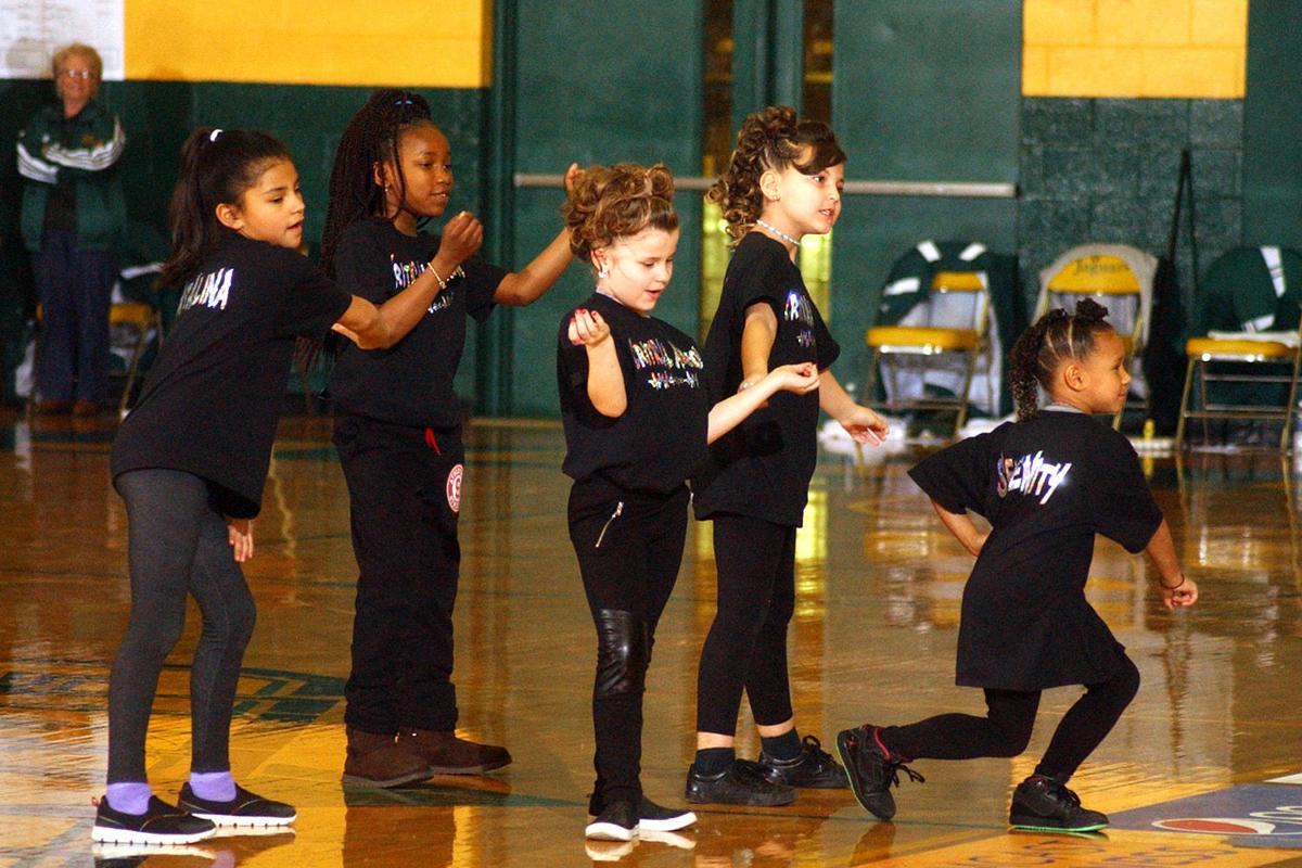 Dance team 03