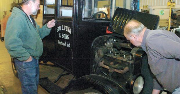 Hoosier Cousins Choose Model T S Talking Local News Commercial News Com Hoosier Cousins Choose Model T S Talking Local News Commercial News Com