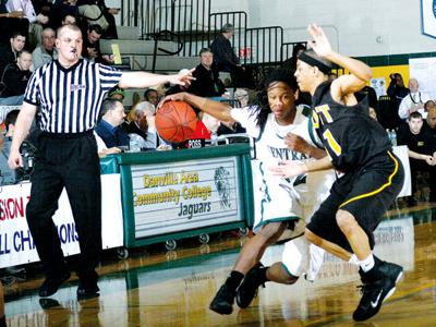 Howie Earns National Assignment Sports Commercial News Com