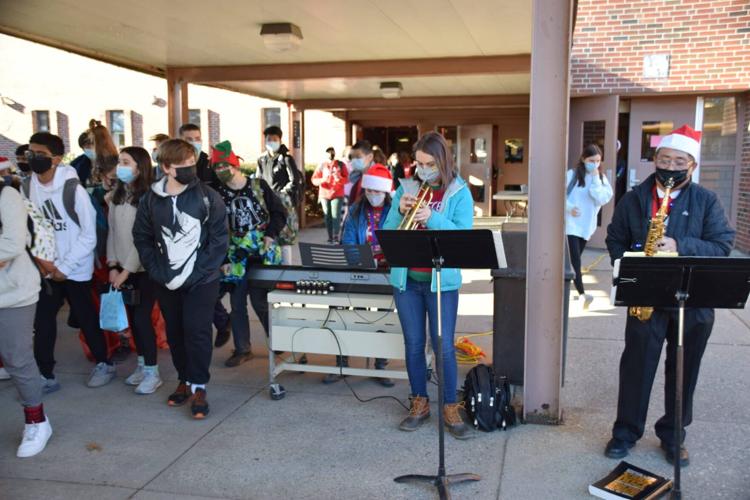 Melican Middle School gives students a musical sendoff to the winter
