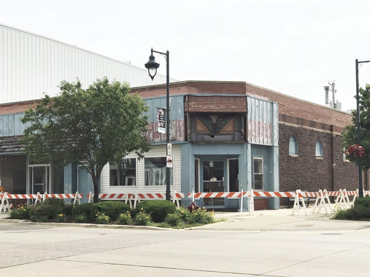 Oelwein Daily Register