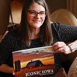 Waverly's Lisa Ellingworth opens Wandering Ivy Photography: Her motto: The go-to photographer who comes to you | Waverly Newspapers - Vimarsana News