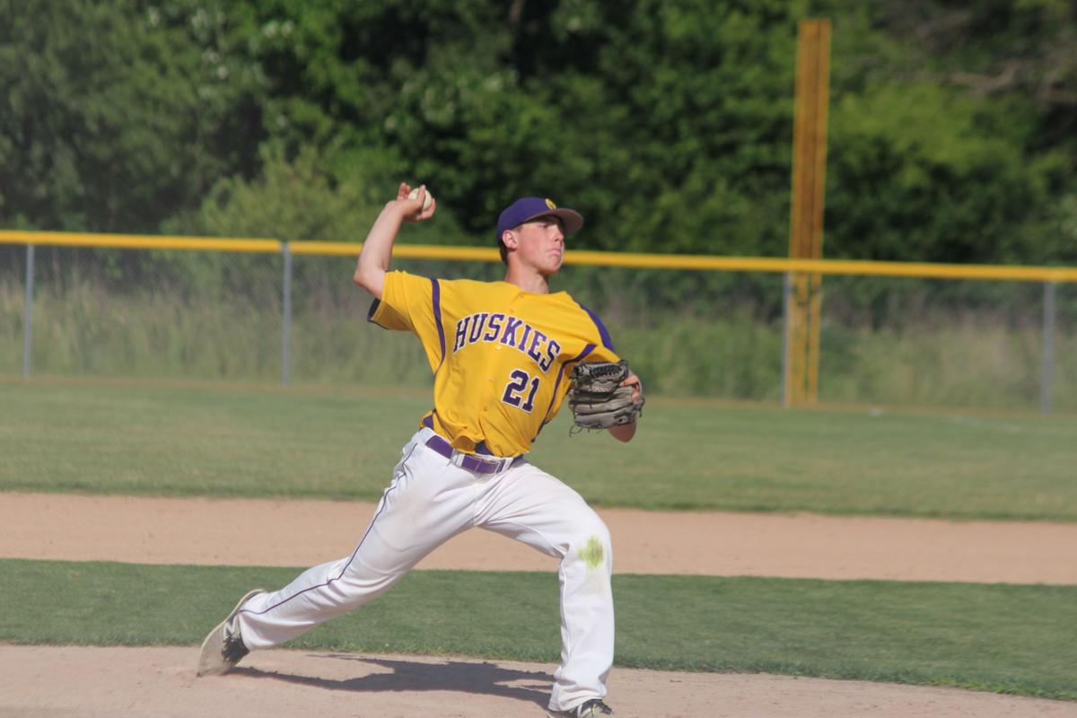 Huskies split versus Crestwood Oelwein Daily Register