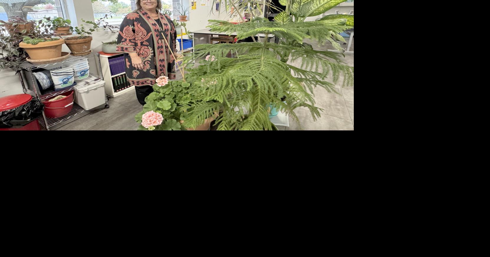 TEACHER FEATURE: Kelly returns to roots to teach roots
