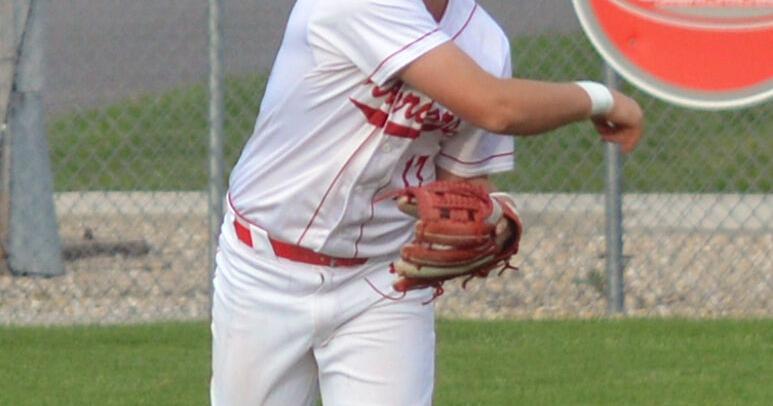 South Winn sweeps TV in doubleheader